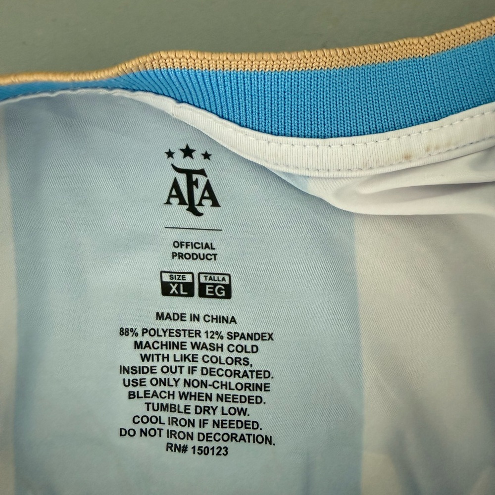 Argentina Lionel Messi #10 Soccer Jersey – Men’s XL - Picture 4 of 4